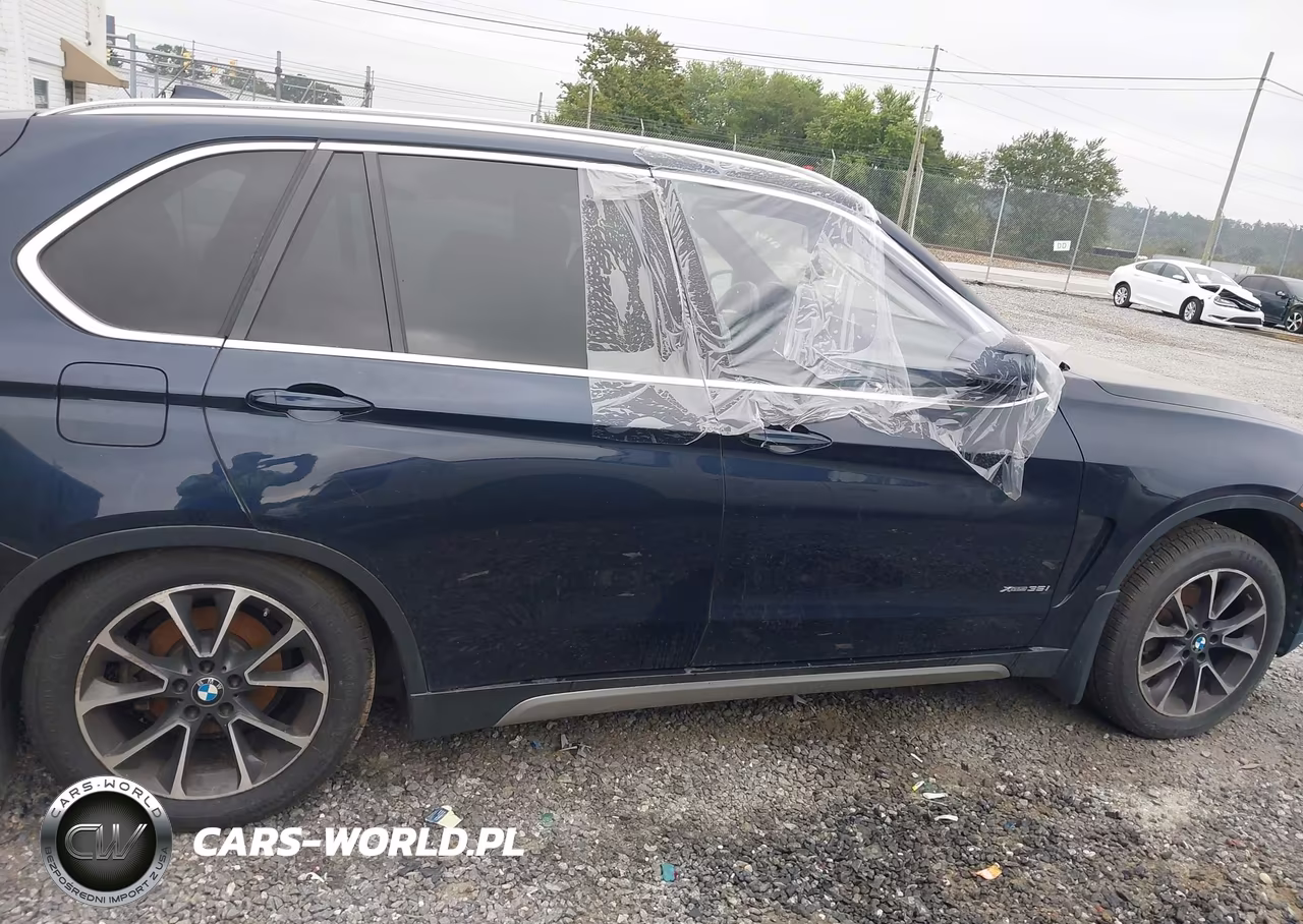 2018 BMW X5 xDrive35I VIN:5UXKR0C52J0X98135 - 14