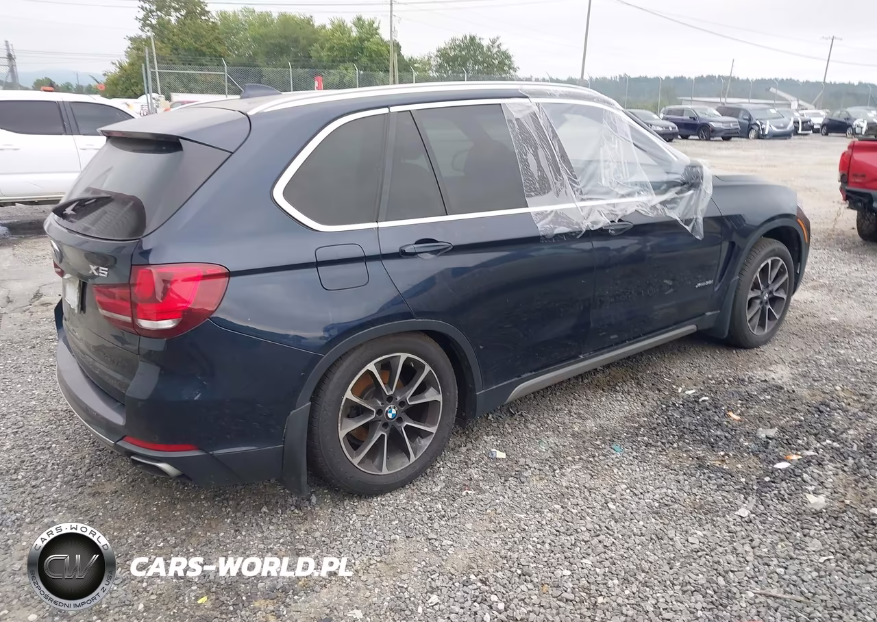 2018 BMW X5 xDrive35I VIN:5UXKR0C52J0X98135 - 4