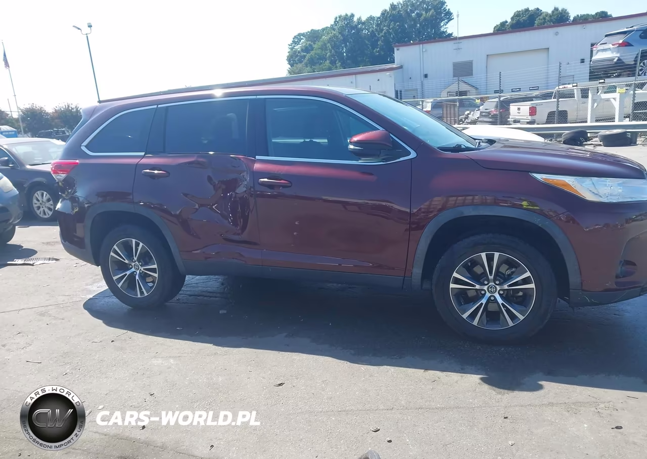 2019 Toyota Highlander Le VIN:5TDZARFH4KS056089 - 13