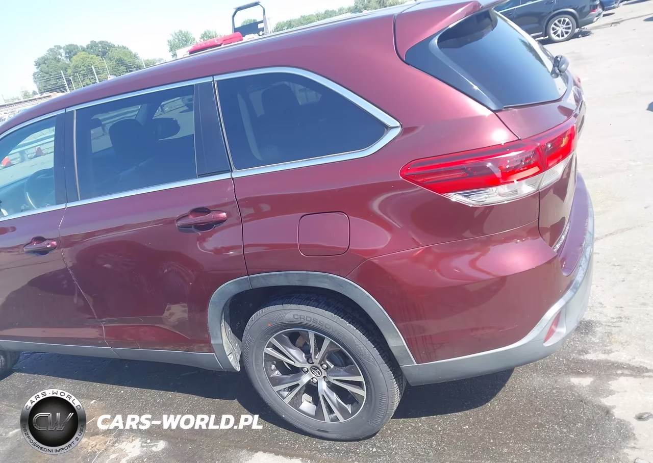 2019 Toyota Highlander Le VIN:5TDZARFH4KS056089 - 14