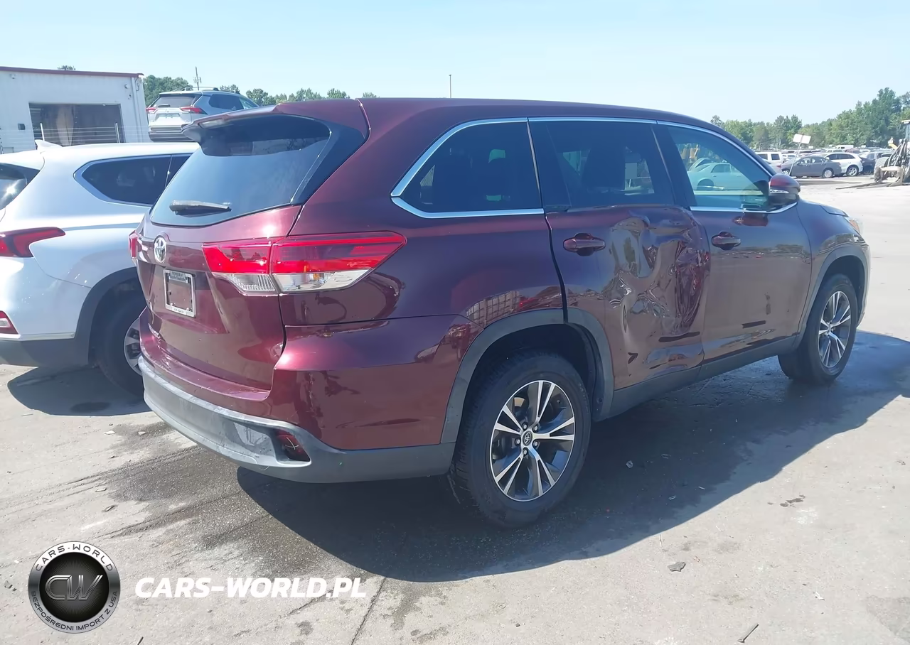 2019 Toyota Highlander Le VIN:5TDZARFH4KS056089 - 4