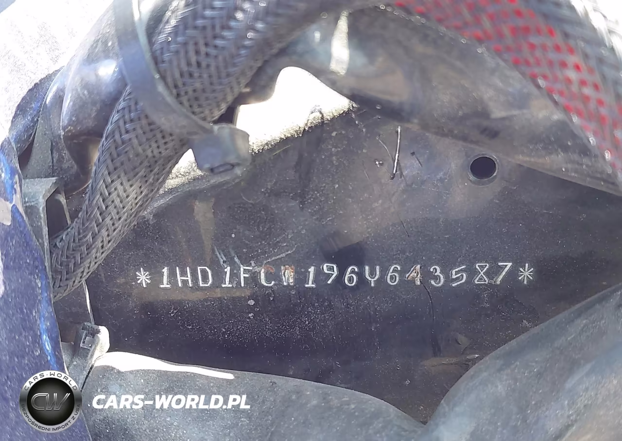 2006 Harley-Davidson Flhtcui VIN:1HD1FCW196Y643587 - 10