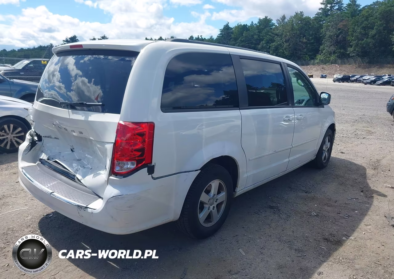 2013 Dodge Grand Caravan Sxt VIN:2C4RDGCG7DR625813 - 4