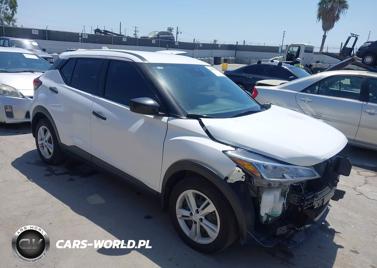 2023 Nissan Kicks S
