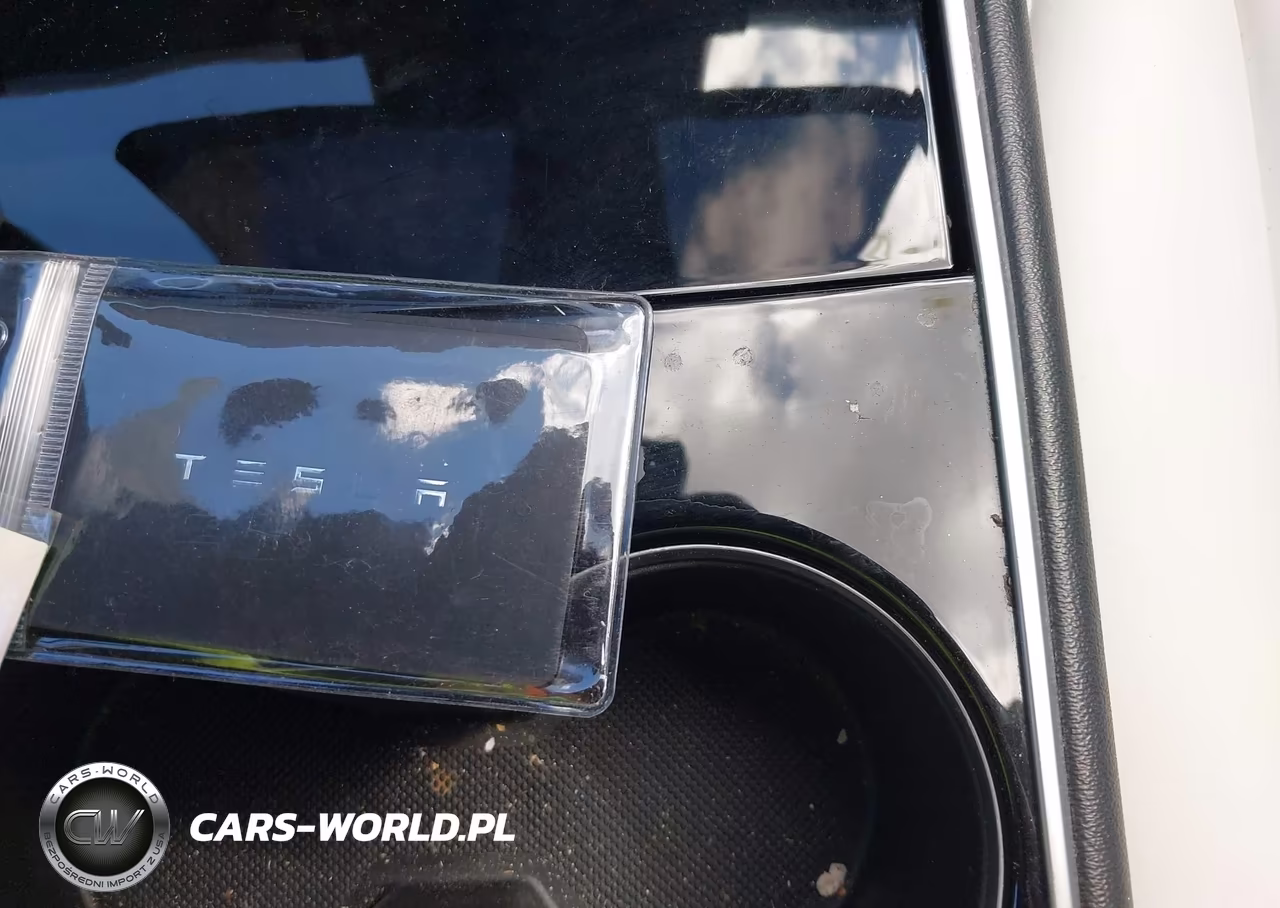 2020 Tesla Model Y Long Range Dual Motor All-Wheel Drive VIN:5YJYGDEE9LF049505 - 11
