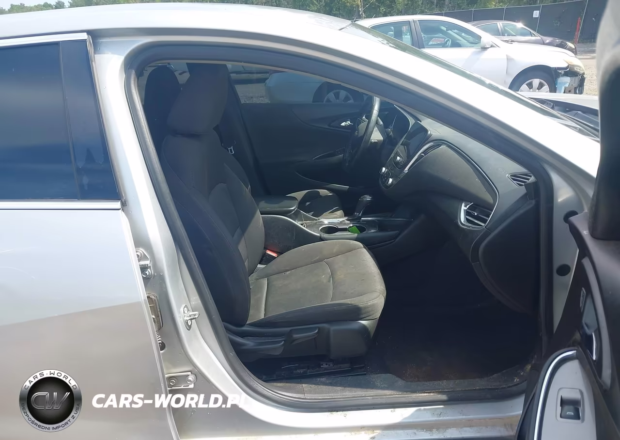 2018 Chevrolet Malibu Lt VIN:1G1ZD5ST6JF120280 - 5
