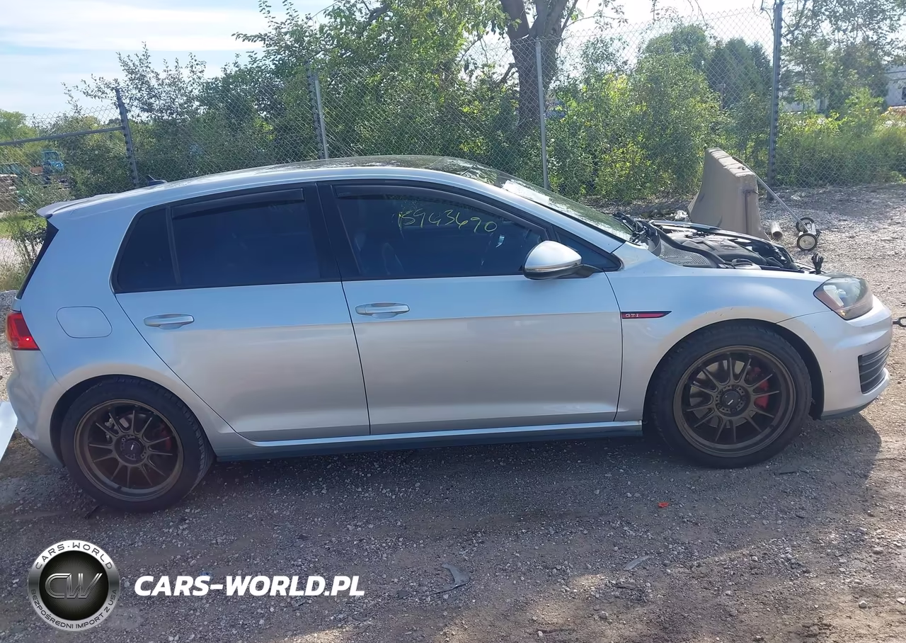 2015 Volkswagen Golf Gti 2.0T Se 4-Door VIN:3VW4T7AU1FM045230 - 14