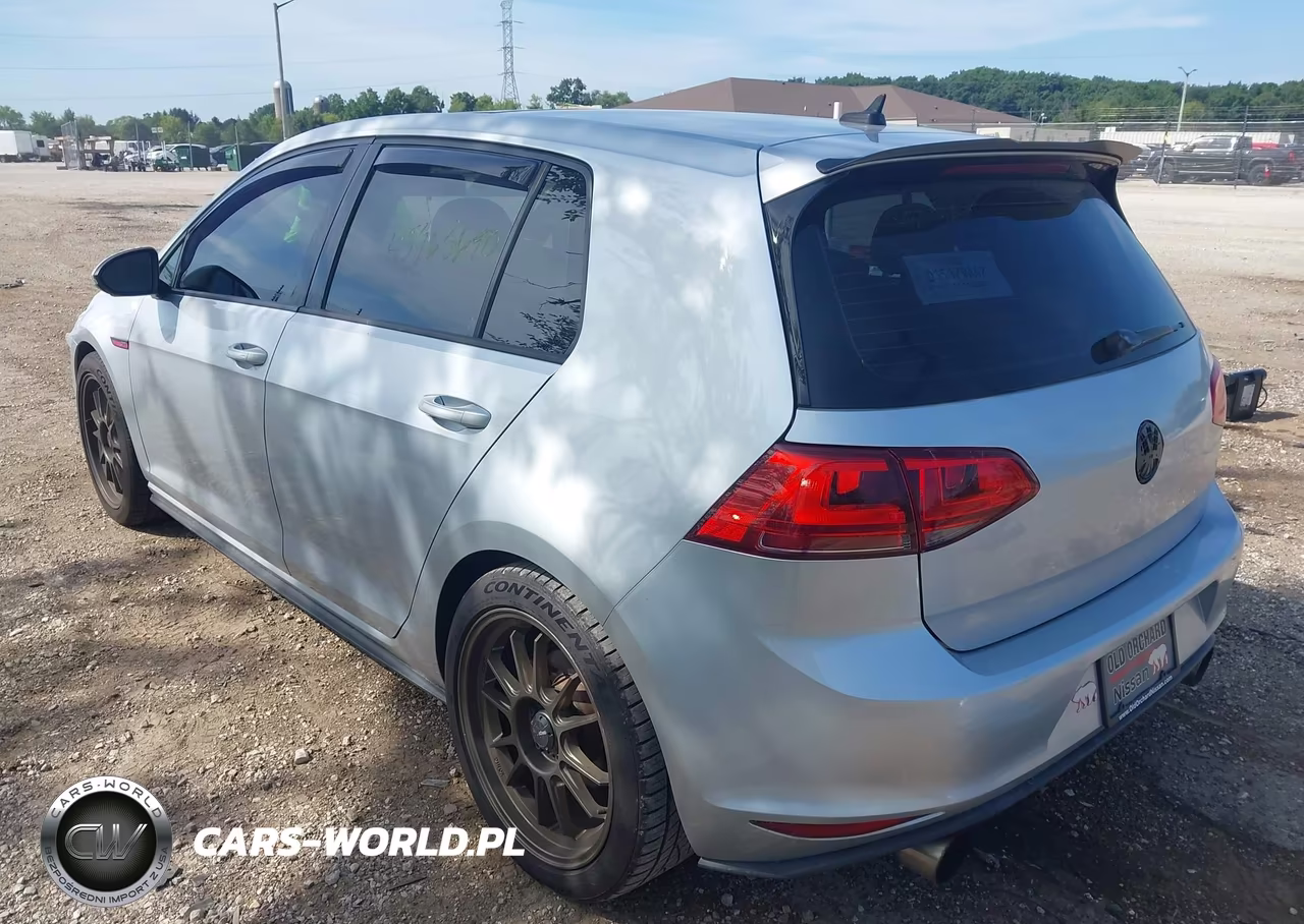 2015 Volkswagen Golf Gti 2.0T Se 4-Door VIN:3VW4T7AU1FM045230 - 3