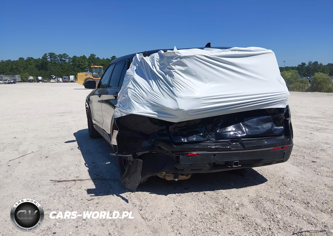 2023 Ford Police Interceptor Utility VIN:1FM5K8AC5PGC21002 - 3