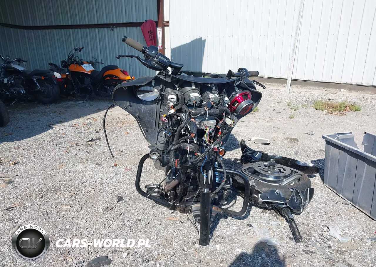 2010 Harley-Davidson Flhx VIN:1HD1KB417AB611970 - 5