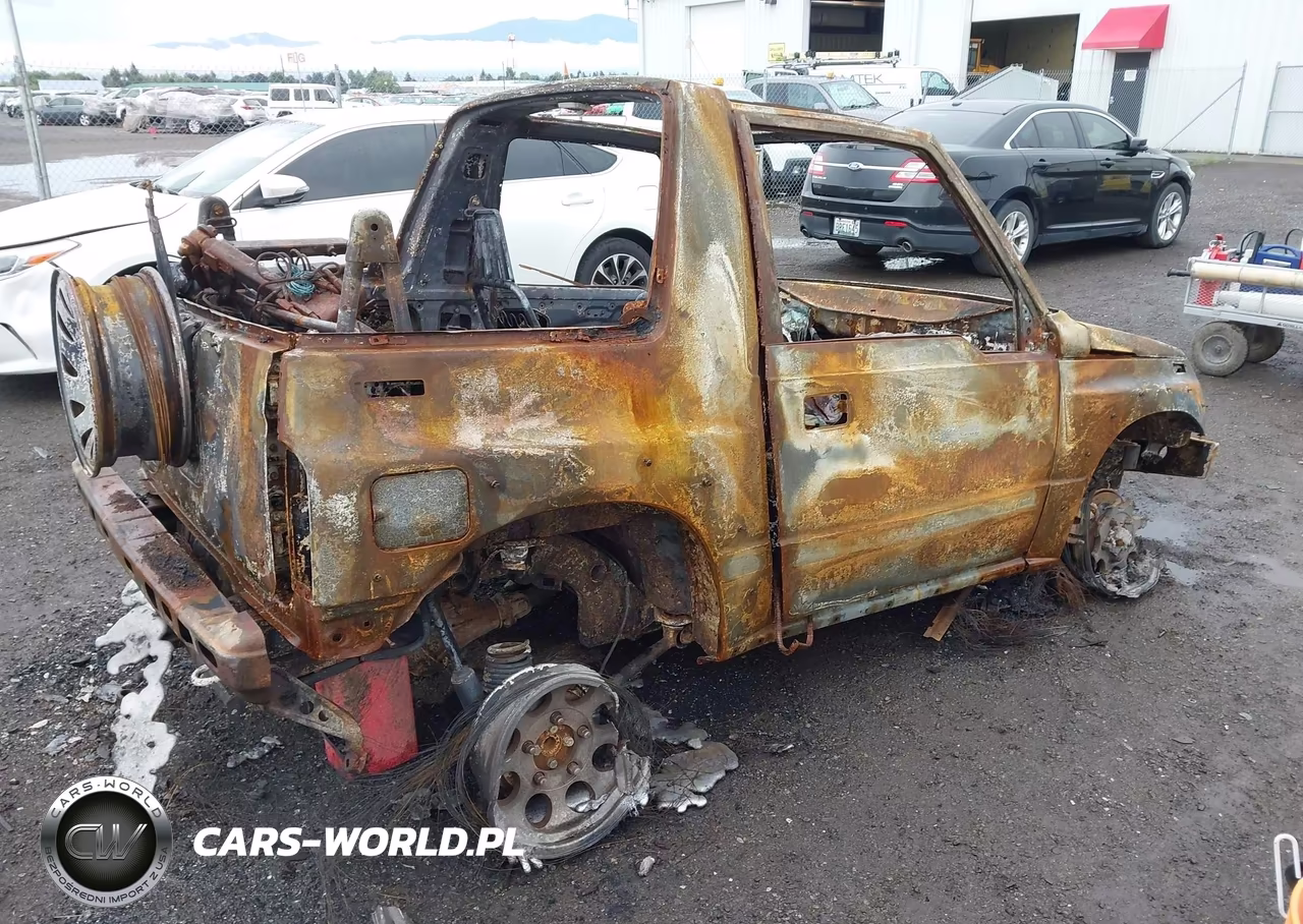 1995 Geo Tracker VIN:2CNBJ1867S6922162 - 4