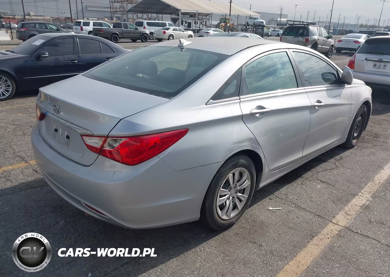 2012 Hyundai Sonata Gls VIN:5NPEB4AC1CH312948 - 4