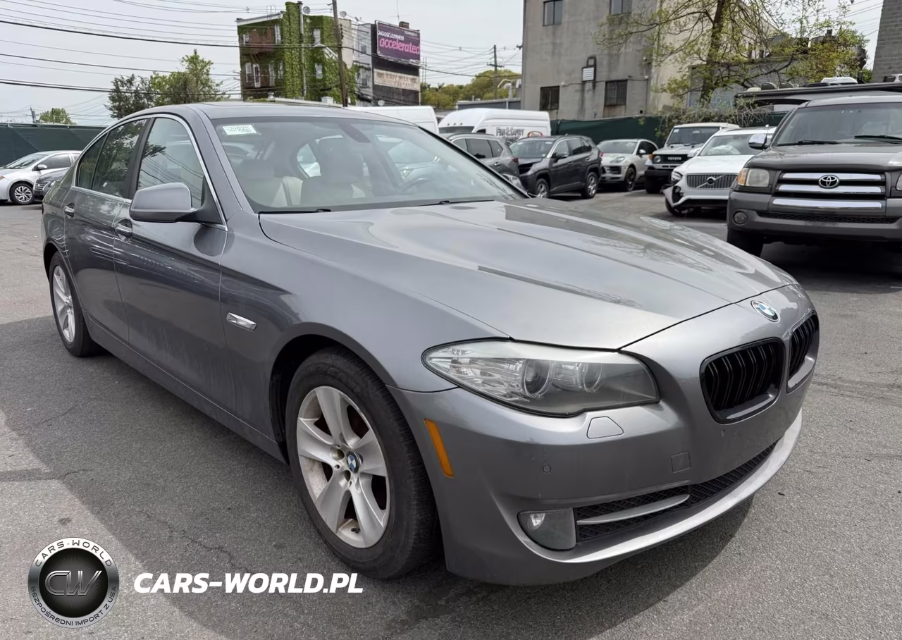 2011 BMW 528I