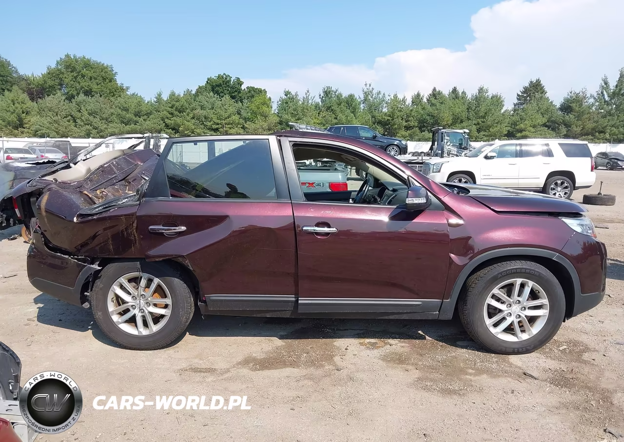 2015 Kia Sorento Lx VIN:5XYKT3A65FG640938 - 13