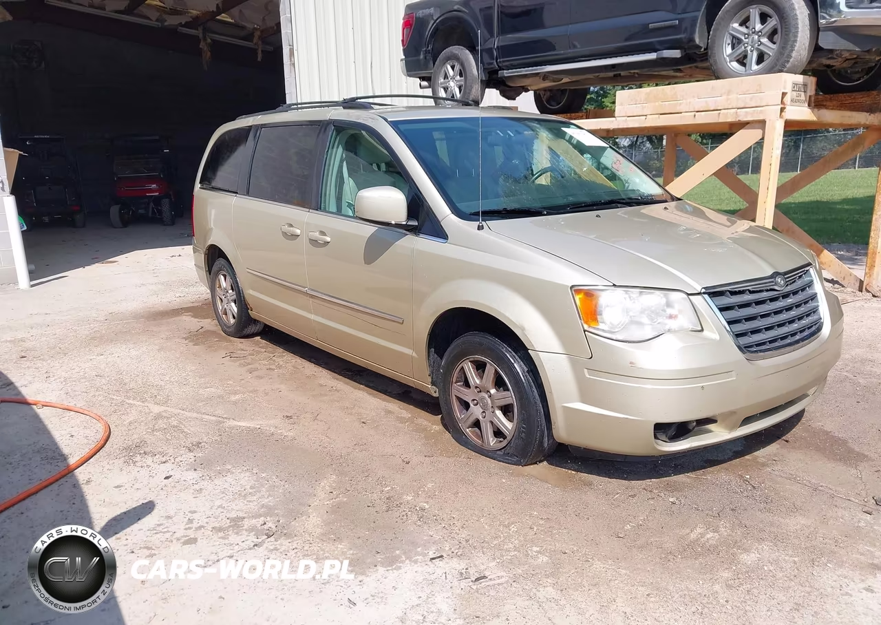 2010 Chrysler Town & Country Touring Plus