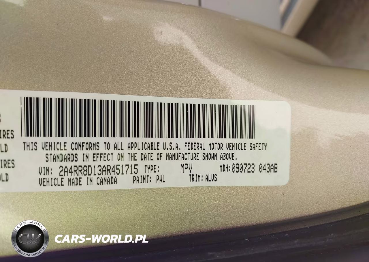 2010 Chrysler Town & Country Touring Plus VIN:2A4RR8D13AR451715 - 9