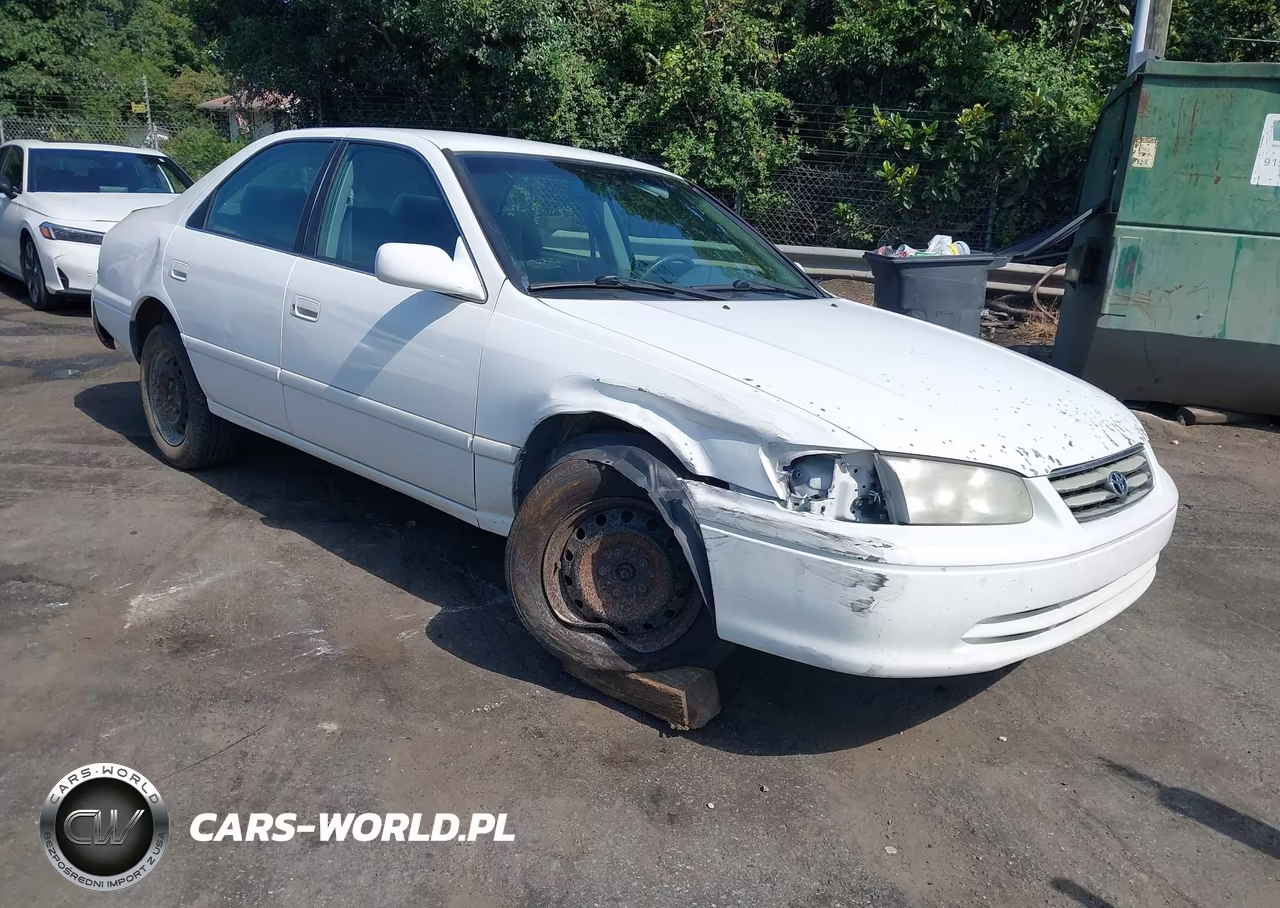 2001 Toyota Camry Ce – zdjęcie 1 z 15