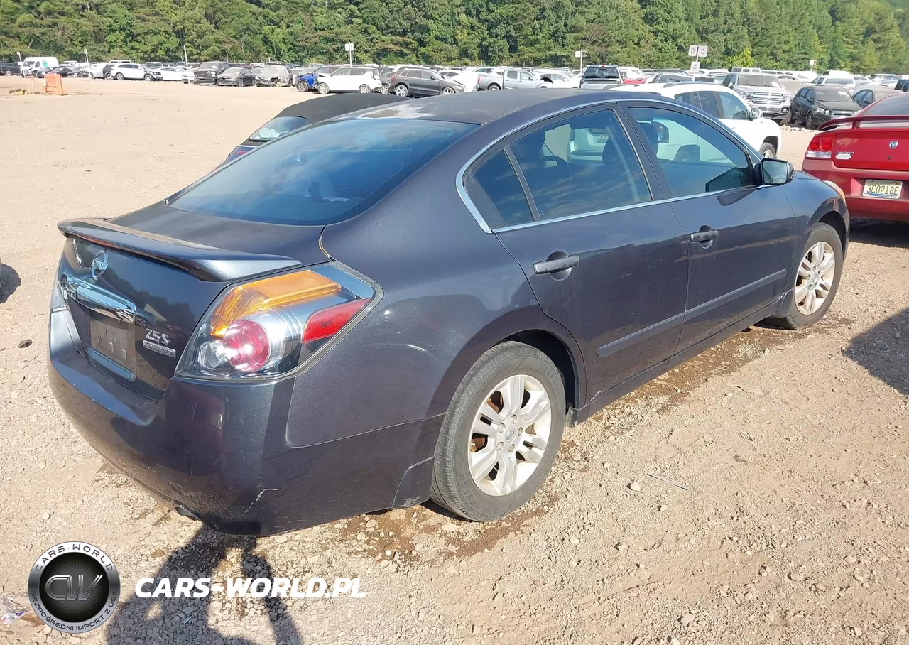 2011 Nissan Altima 2.5 S VIN:1N4AL2AP4BN503092 - 4
