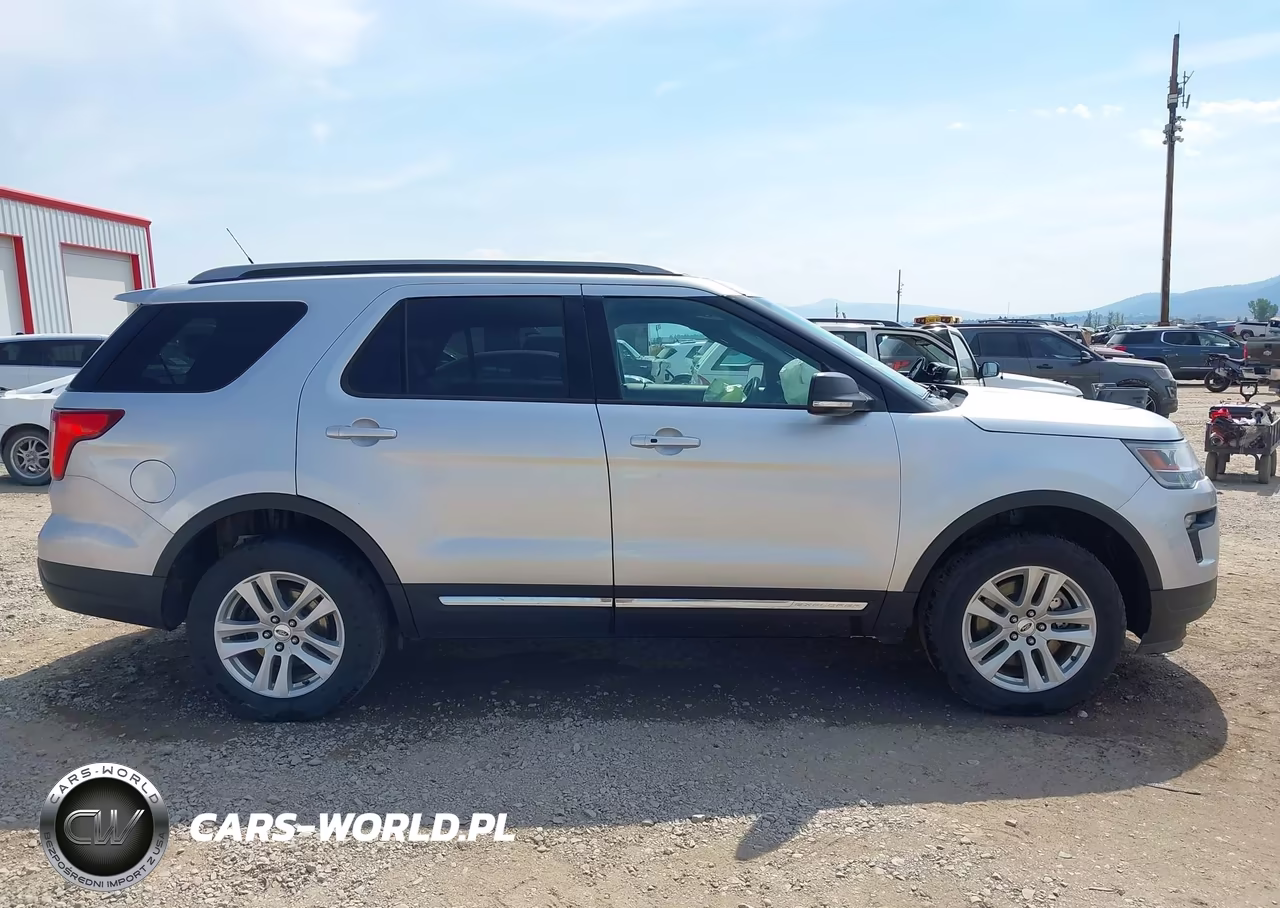 2019 Ford Explorer Xlt VIN:1FM5K8DH5KGB10076 - 13