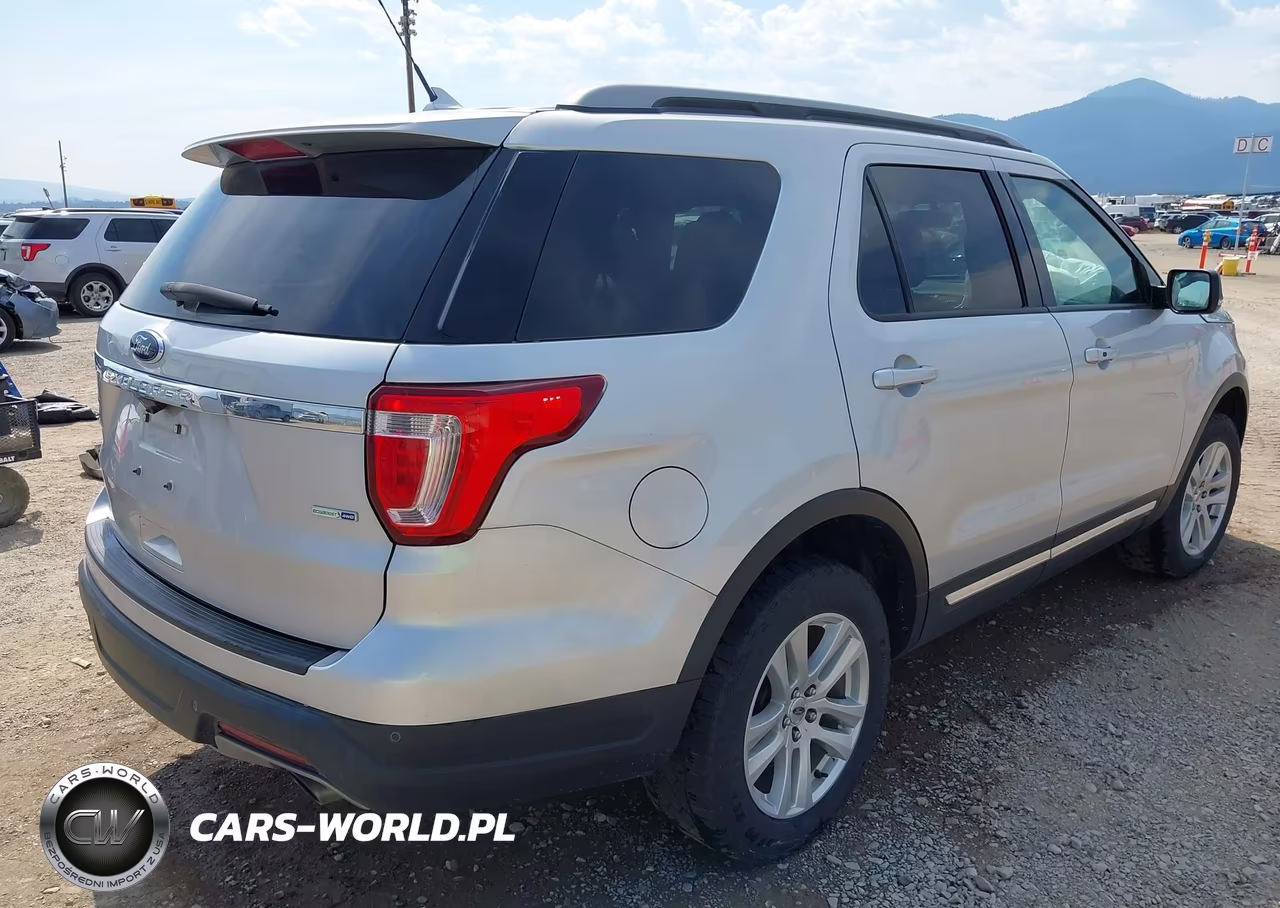 2019 Ford Explorer Xlt VIN:1FM5K8DH5KGB10076 - 4