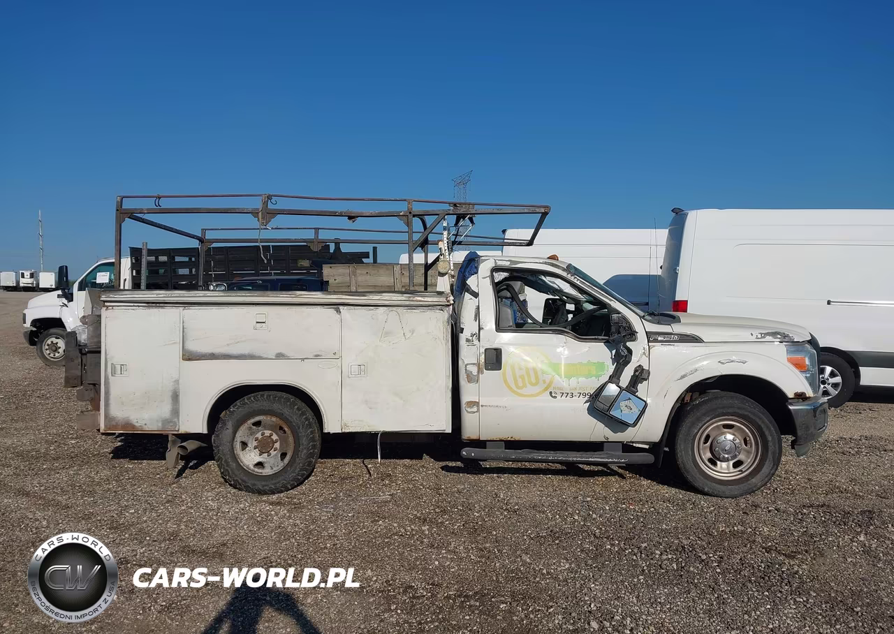 2014 Ford F-350 Chassis Xl VIN:1FDRF3E68EEA93652 - 13