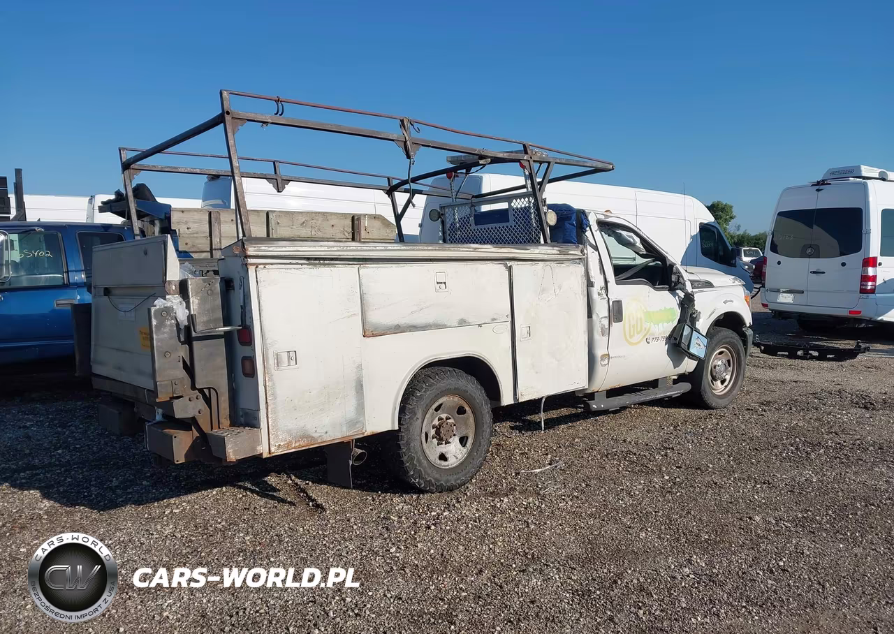 2014 Ford F-350 Chassis Xl VIN:1FDRF3E68EEA93652 - 4