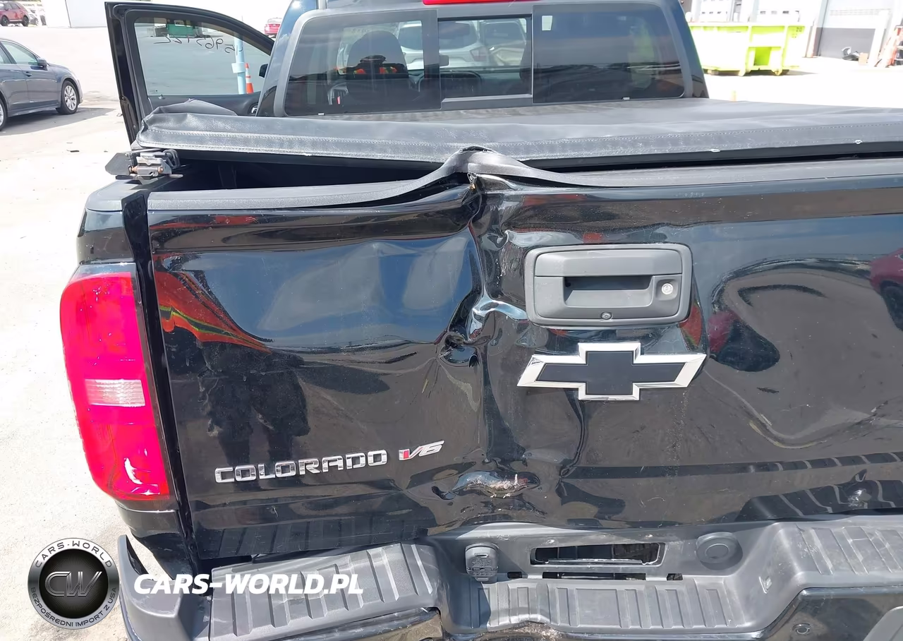 2019 Chevrolet Colorado Z71 VIN:1GCGTDEN0K1141827 - 6