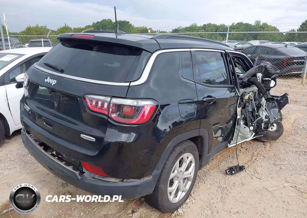2024 Jeep Compass Latitude 4X4 VIN:3C4NJDBN9RT110905 - 4