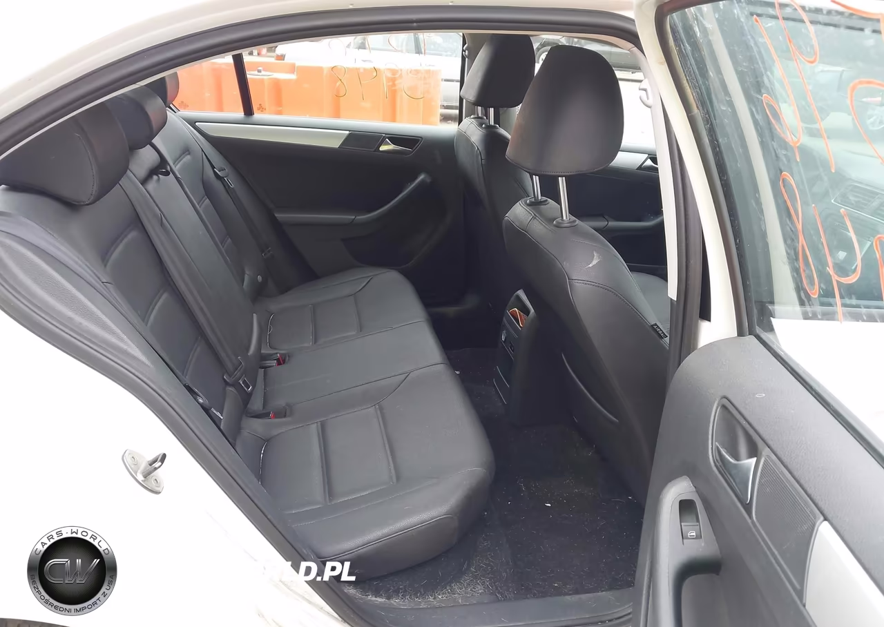 2011 Volkswagen Jetta 2.0L Tdi VIN:3VWLL7AJ4BM093106 - 8