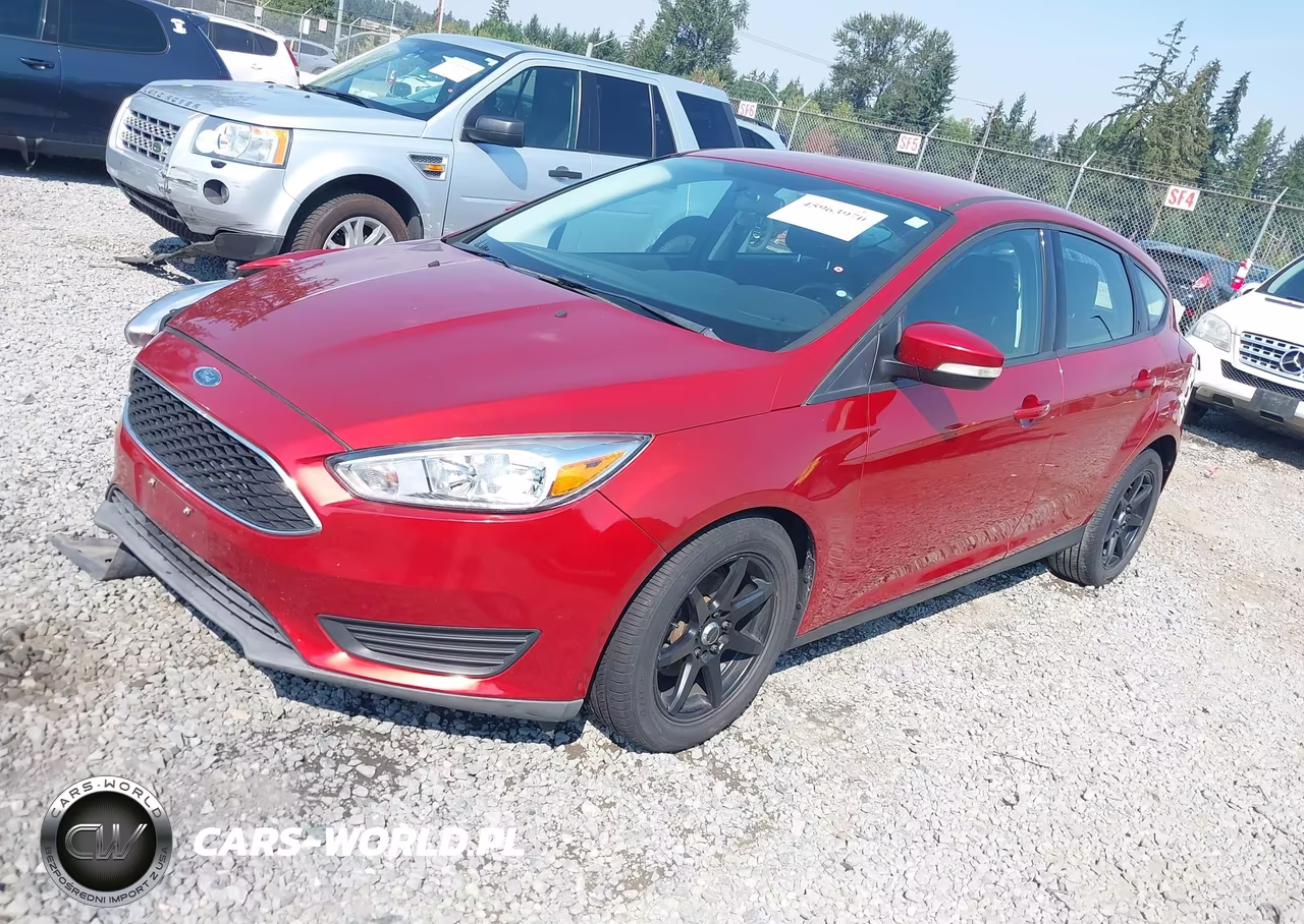 2018 Ford Focus Se VIN:1FADP3K29JL271447 - 2