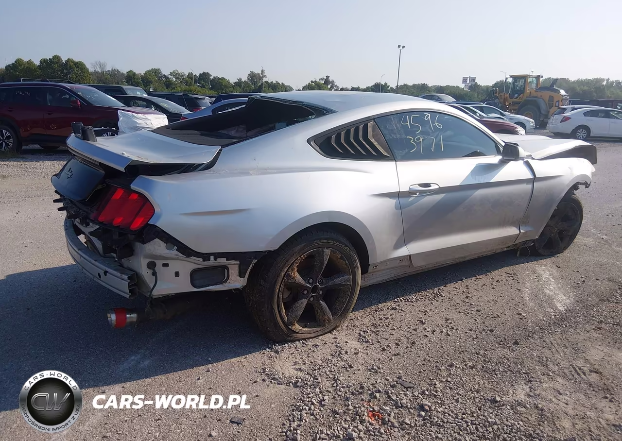 2016 Ford Mustang V6 VIN:1FA6P8AM7G5293064 - 4