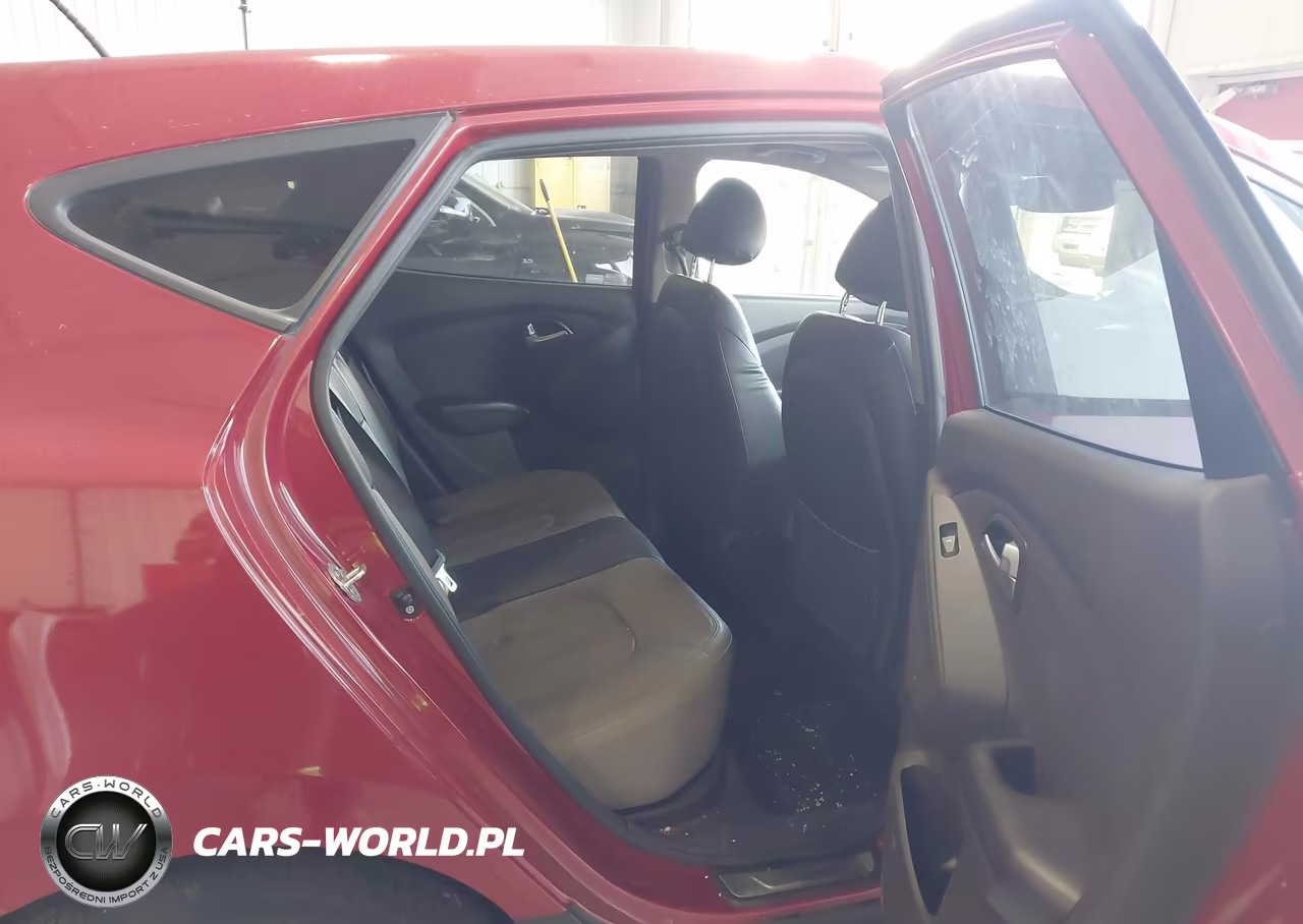 2012 Hyundai Tucson Limited VIN:KM8JU3AC6CU403704 - 8