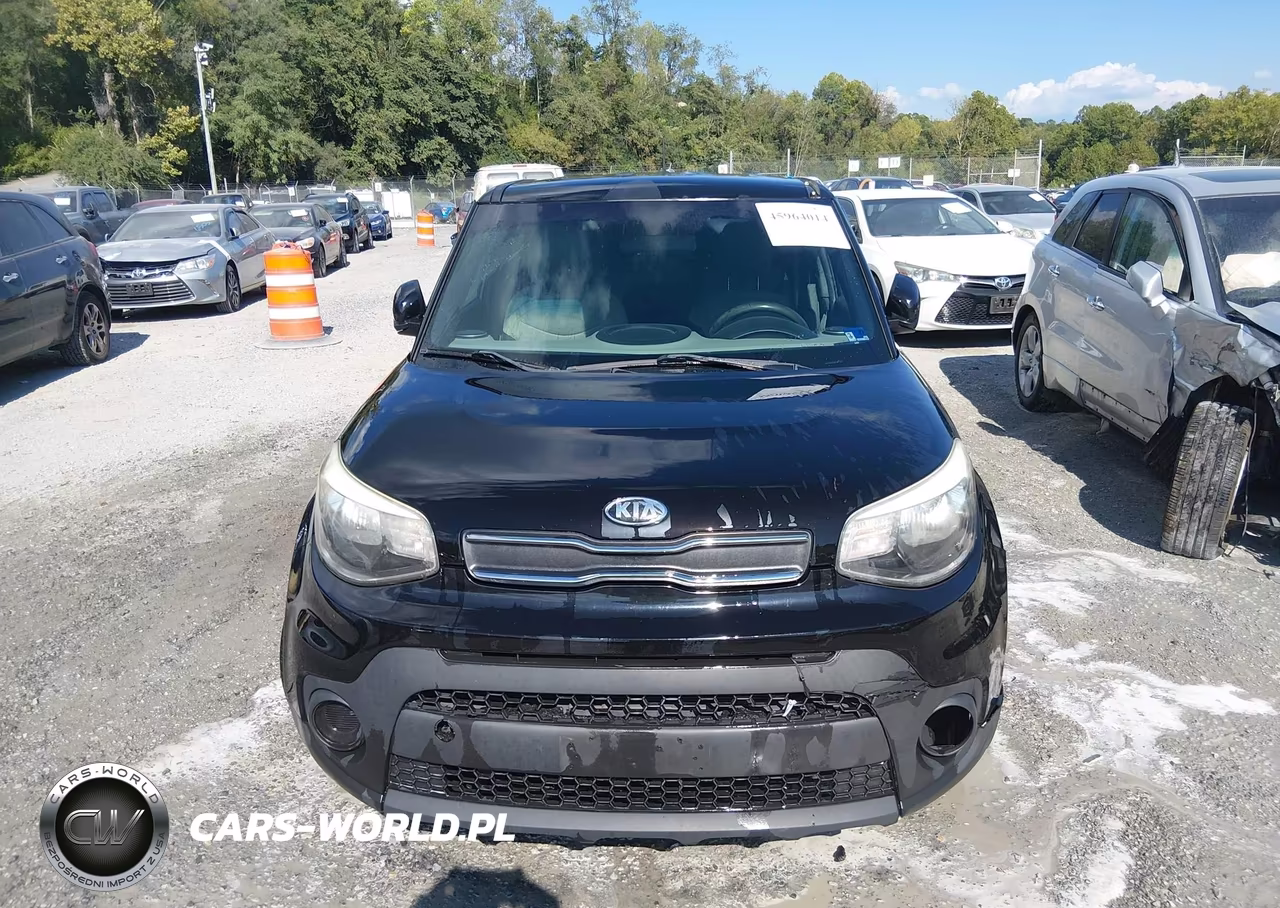 2018 Kia Soul VIN:KNDJN2A22J7896733 - 13
