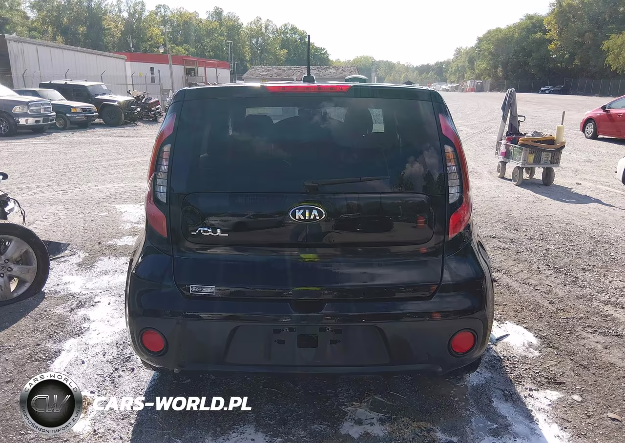 2018 Kia Soul VIN:KNDJN2A22J7896733 - 17