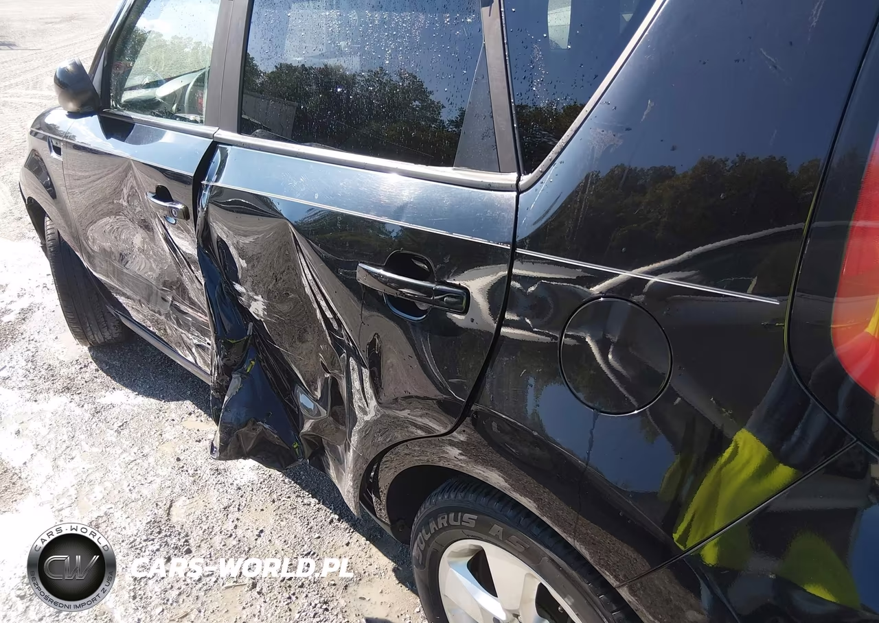 2018 Kia Soul VIN:KNDJN2A22J7896733 - 18