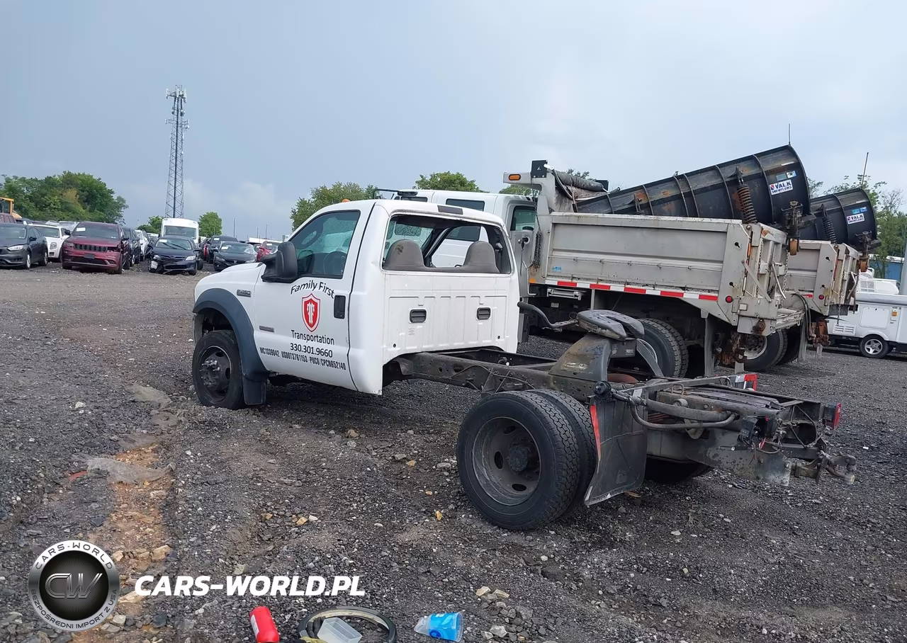 2007 Ford F-450 Chassis Xl-Xlt VIN:1FDXF46PX7EB05646 - 3