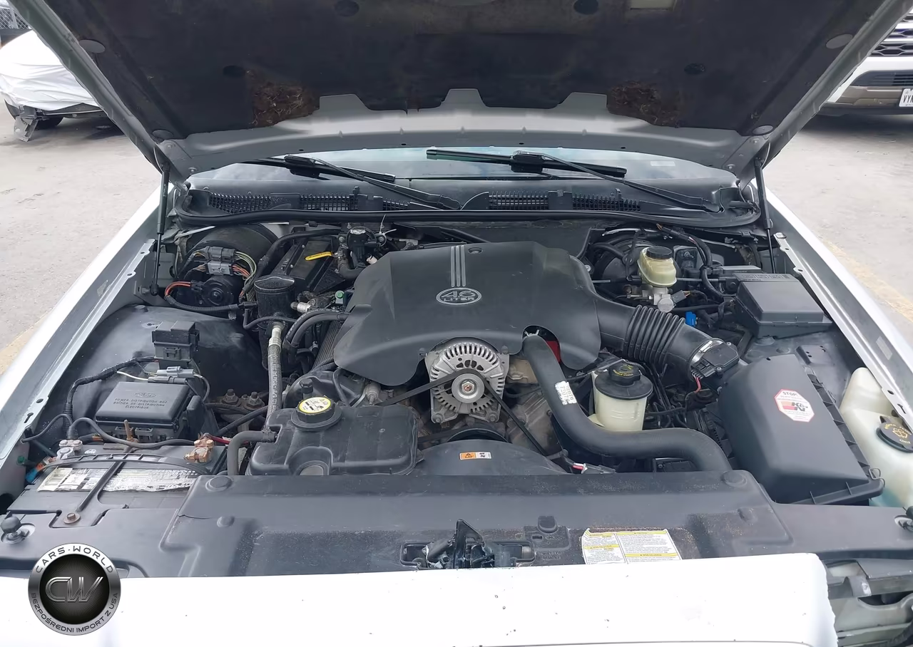2002 Ford Crown Victoria Lx VIN:2FAFP74W82X159890 - 10