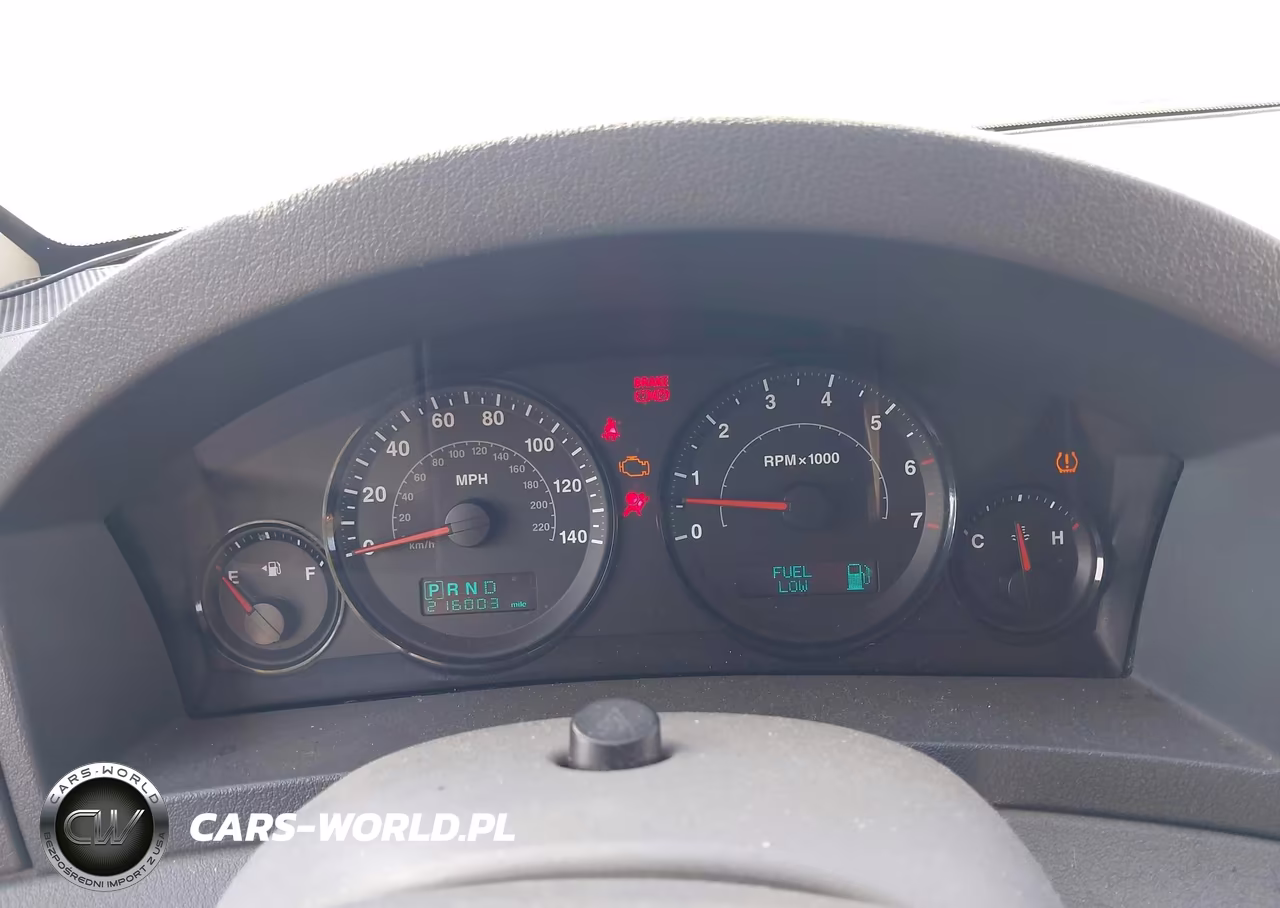 2005 Jeep Grand Cherokee Laredo VIN:1J4GR48K55C710576 - 7
