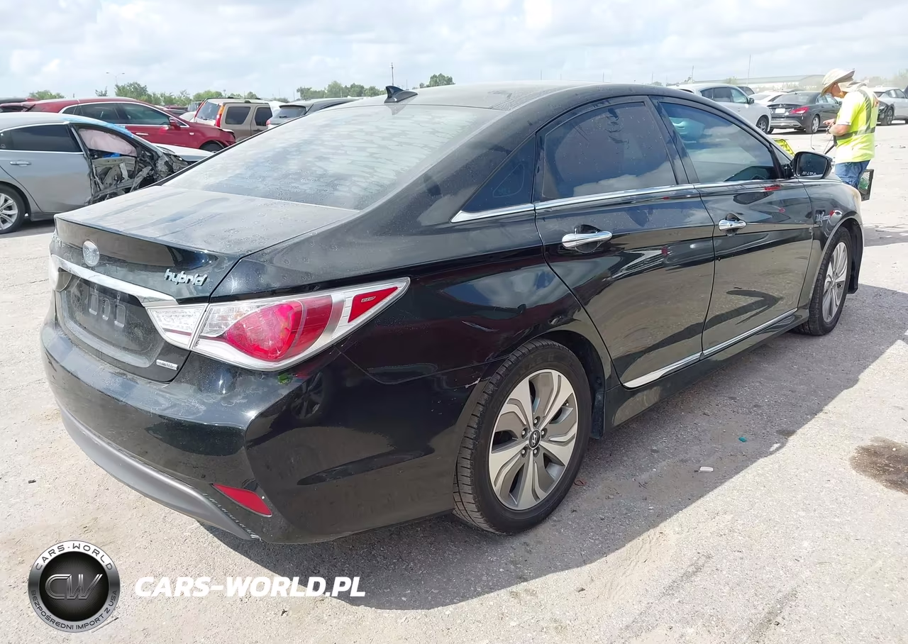 2014 Hyundai Sonata Hybrid Limited VIN:KMHEC4A44EA110939 - 4