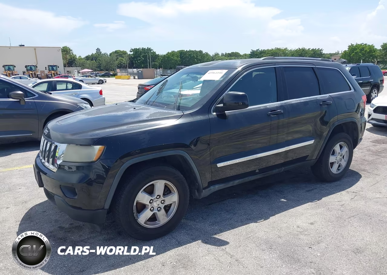 2012 Jeep Grand Cherokee Laredo VIN:1C4RJFAGXCC221482 - 2