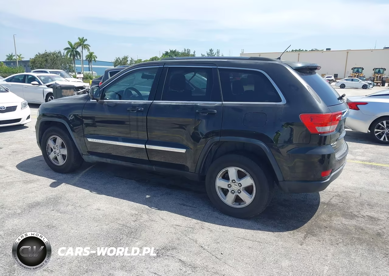 2012 Jeep Grand Cherokee Laredo VIN:1C4RJFAGXCC221482 - 3