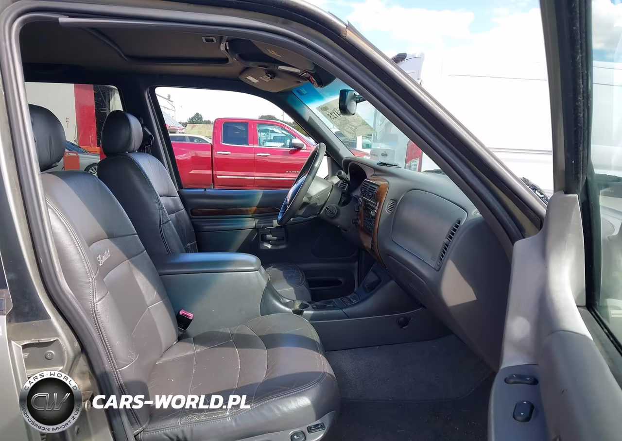 2000 Ford Explorer Limited VIN:1FMDU75E2YZB93158 - 5