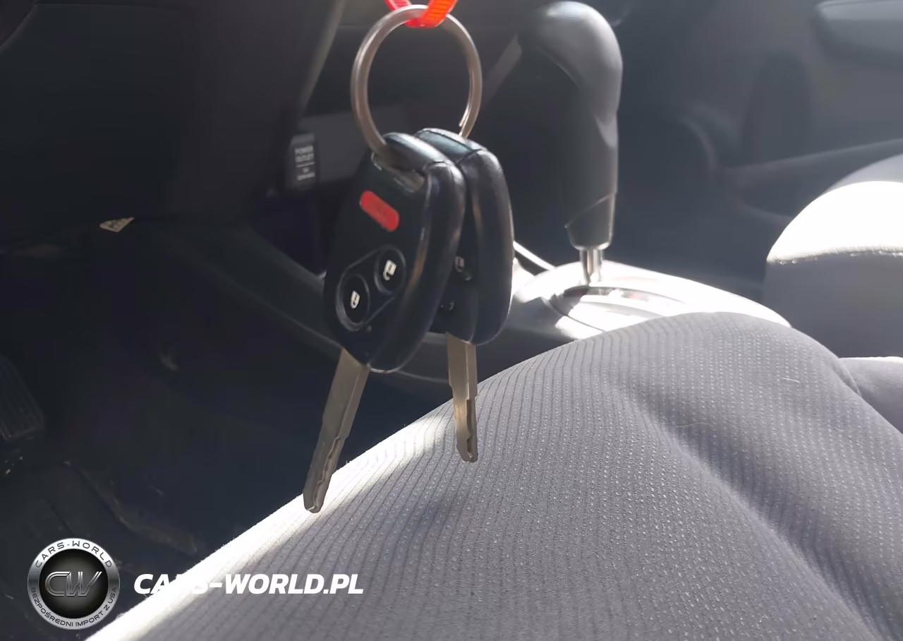 2011 Honda Fit VIN:JHMGE8H38BS007409 - 11