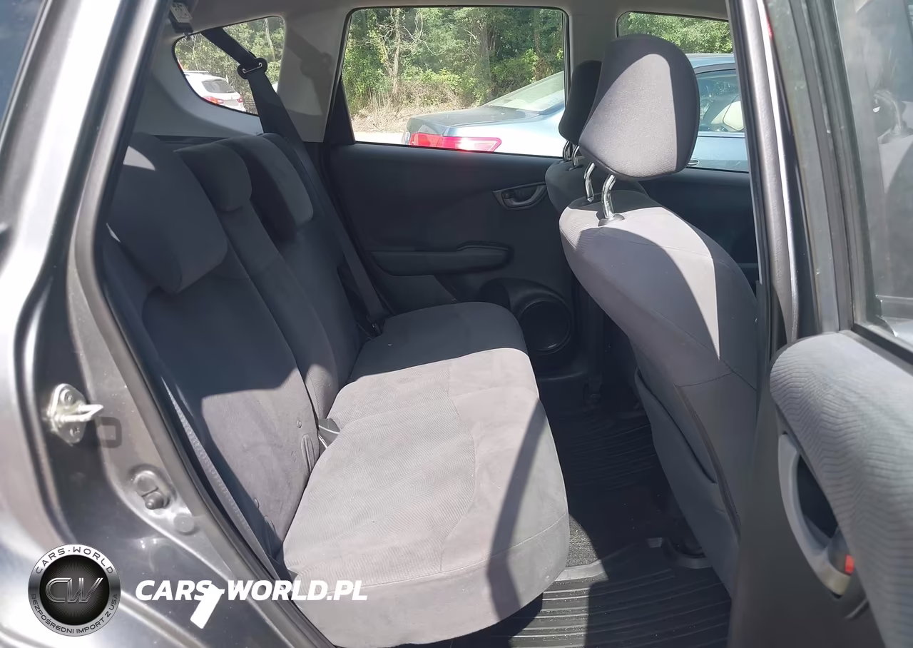 2011 Honda Fit VIN:JHMGE8H38BS007409 - 8