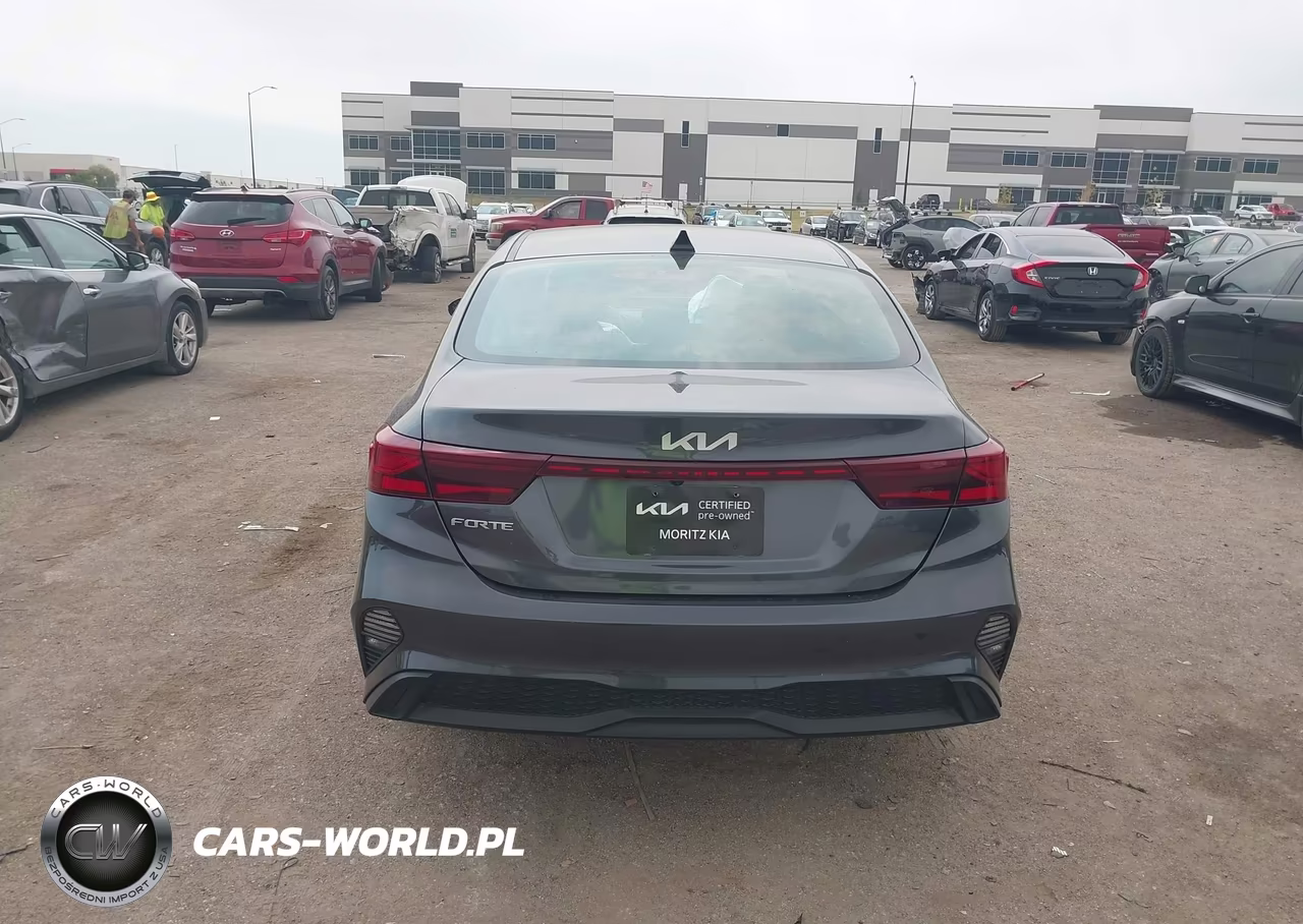 2024 Kia Forte Lxs VIN:3KPF24AD2RE716304 - 16