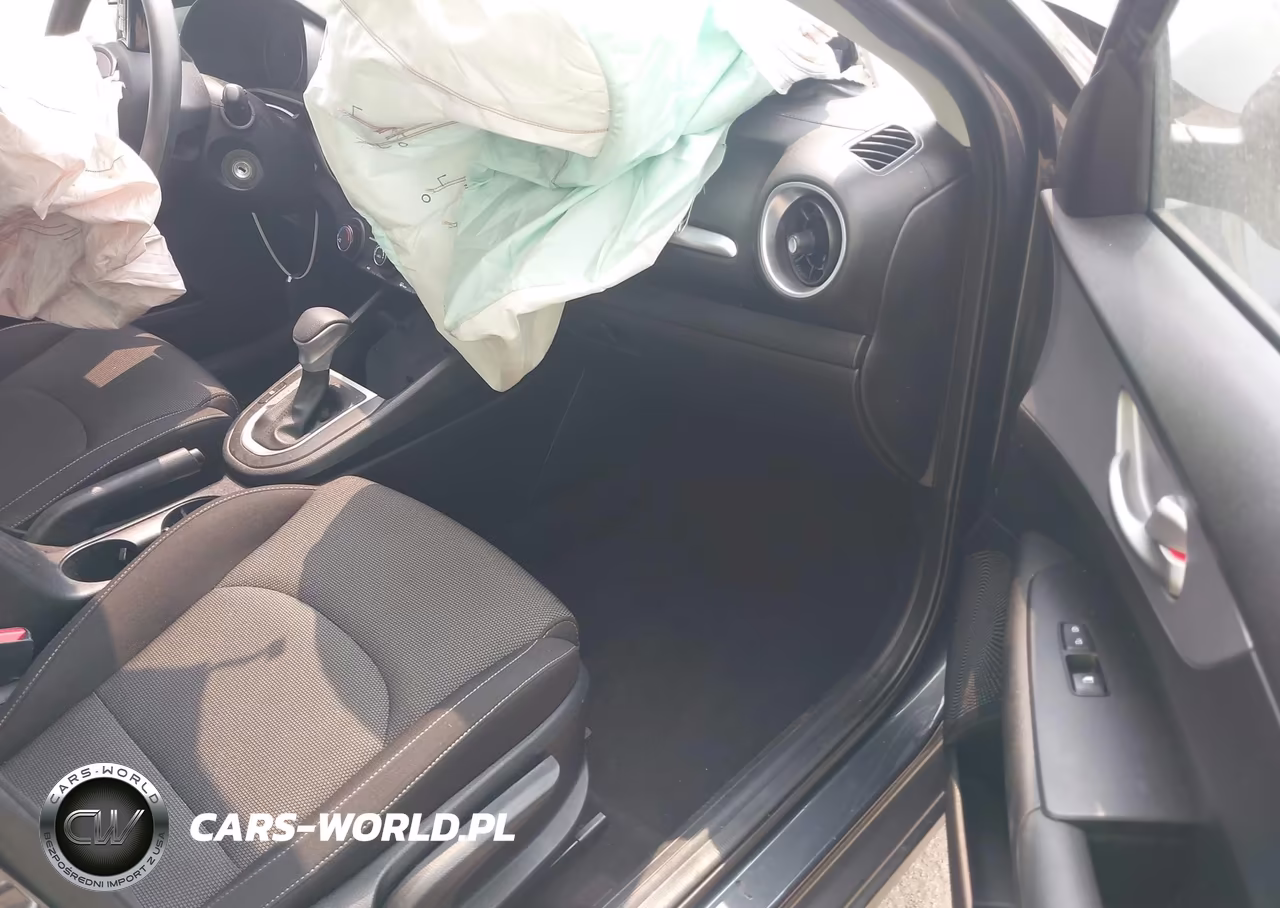 2024 Kia Forte Lxs VIN:3KPF24AD2RE716304 - 5