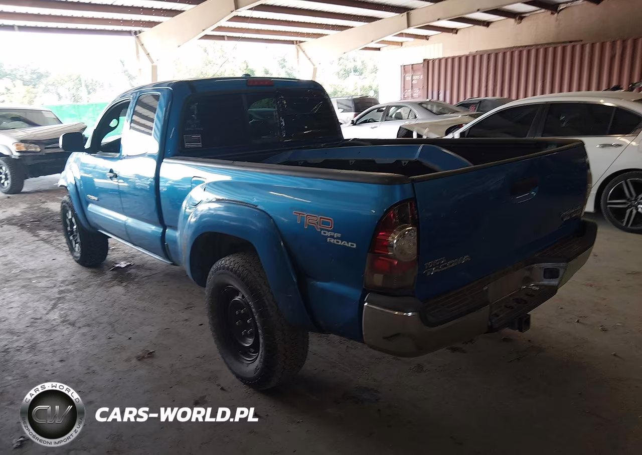 2010 Toyota Tacoma Prerunner V6 VIN:5TETU4GN1AZ726008 - 3