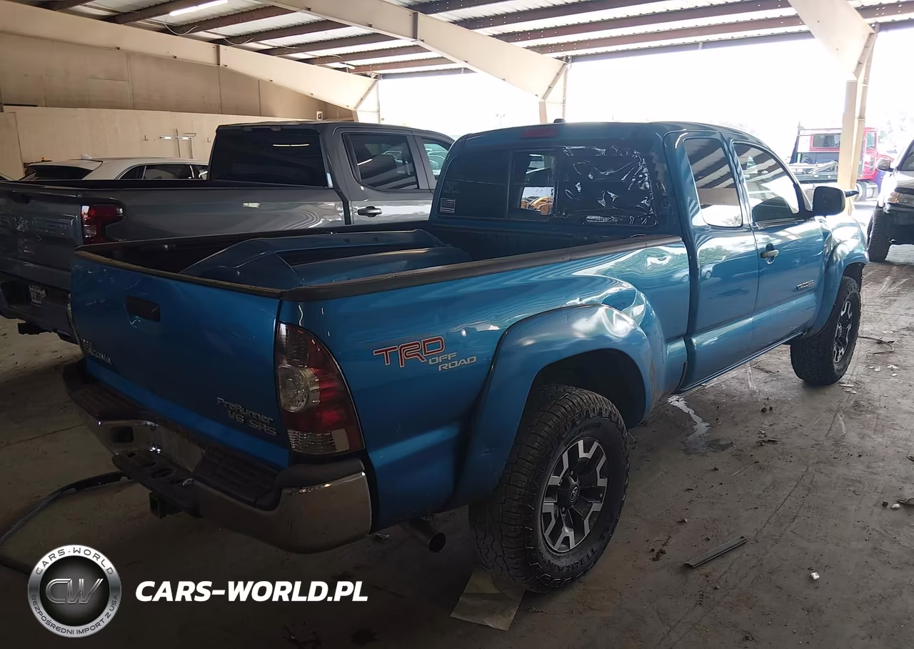 2010 Toyota Tacoma Prerunner V6 VIN:5TETU4GN1AZ726008 - 4