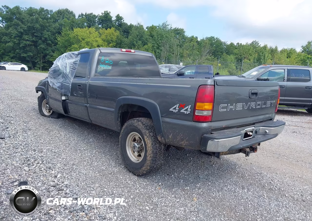 2002 Chevrolet Silverado 2500Hd VIN:1GCHK23U72F207153 - 3