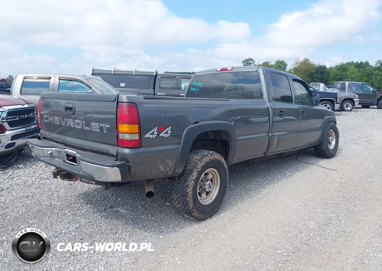 2002 Chevrolet Silverado 2500Hd VIN:1GCHK23U72F207153 - 4